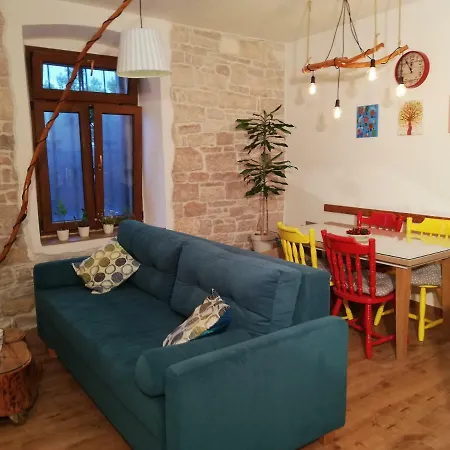 Henna Apartment