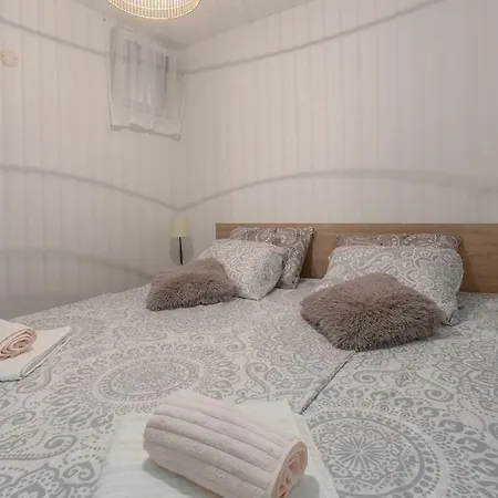 Henna Apartment Pula